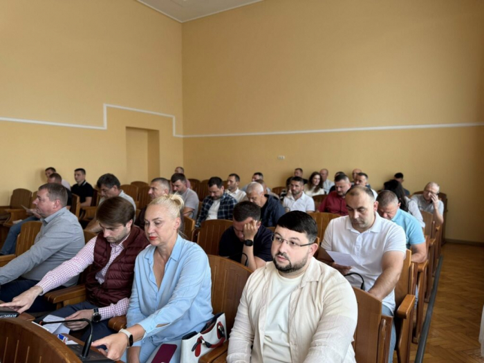 Позачергова сесія Хустської міської ради: рішення для розвитку громади4