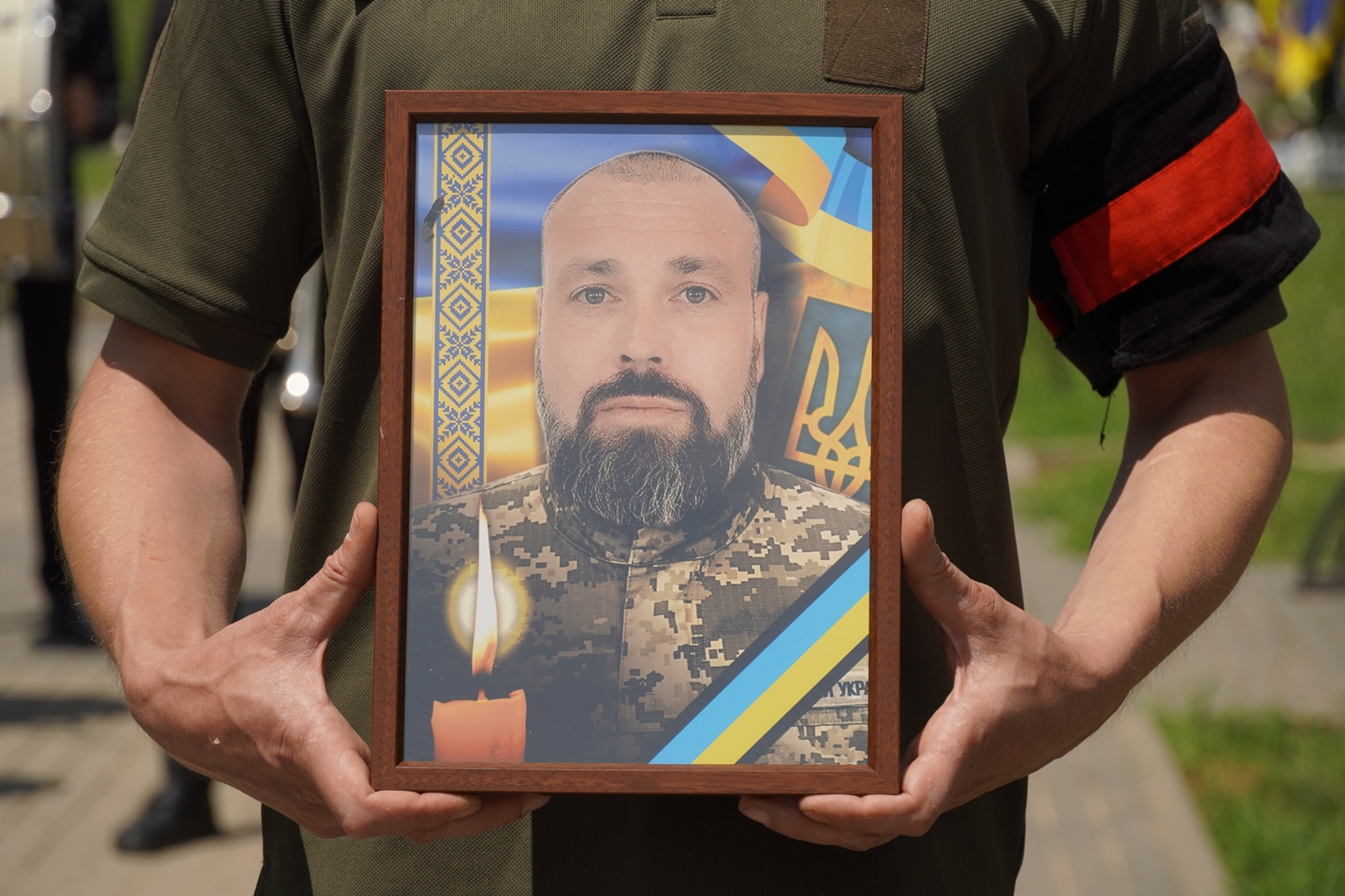 Сьогодні, 11 липня, в Ужгороді попрощалися з 44-річним солдатом Віктором Набожним0