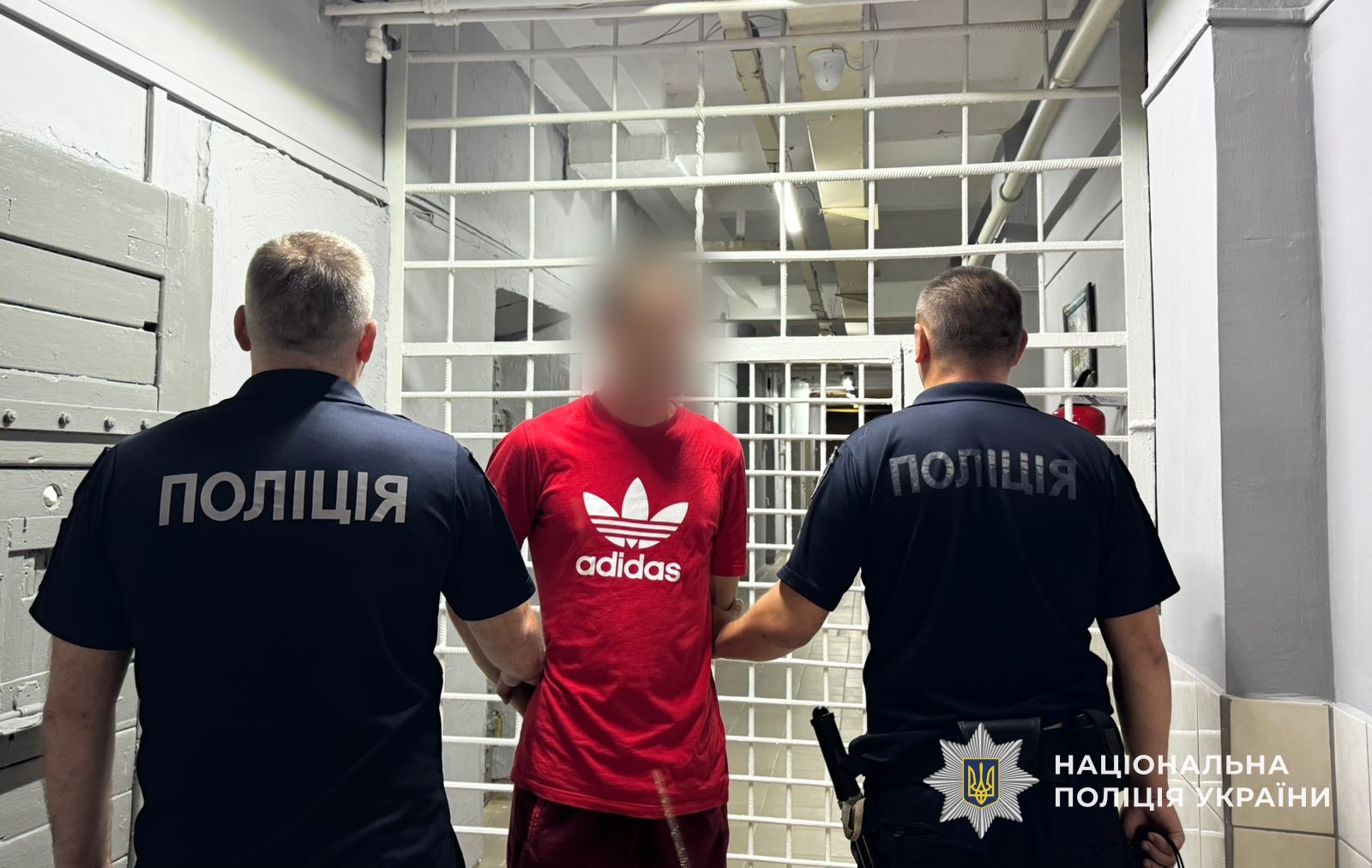 В Ужгороді поліція затримала двох зловмисників, причетних до грабежу: один з фігурантів надкусив потерпілому вухо0