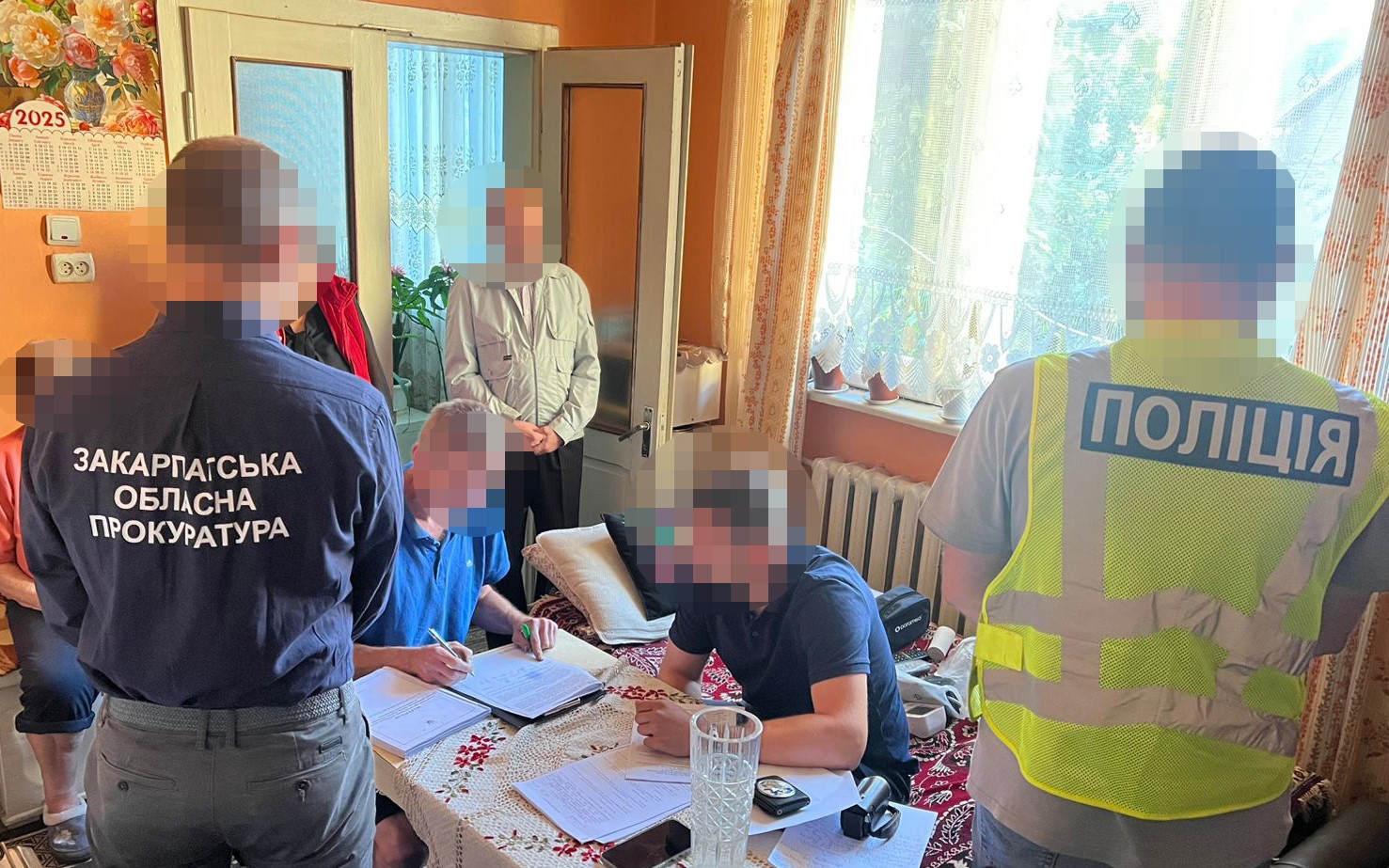 На Закарпатті прокуратура викриває системні розтрати і привласнення бюджетних коштів. Сума заподіяних збитків понад 79,5 млн грн2