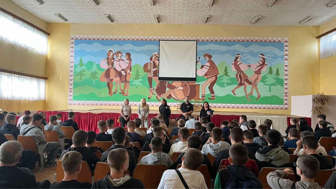 Виховна година у коледжі