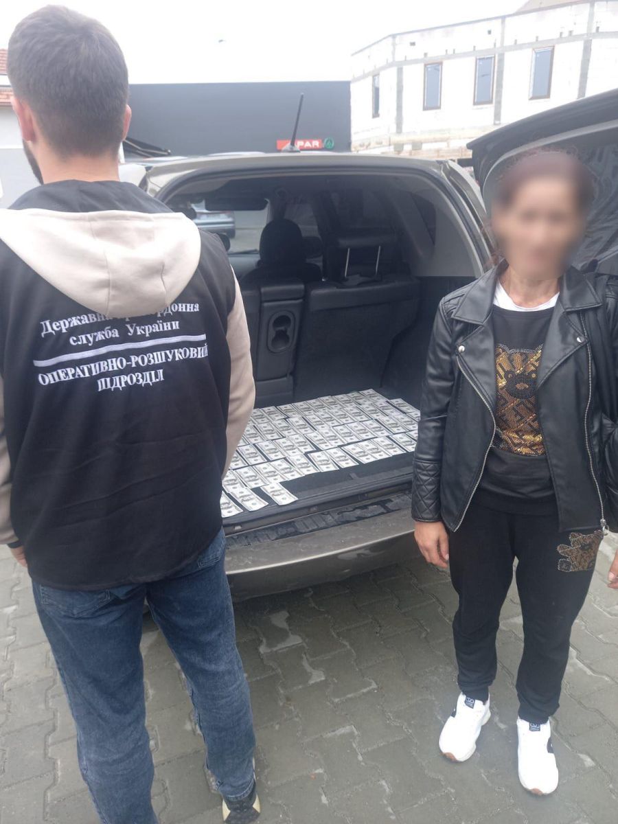 На Закарпатті викрили схему незаконного переправляння чоловіків закордон, якою керували з СІЗО0