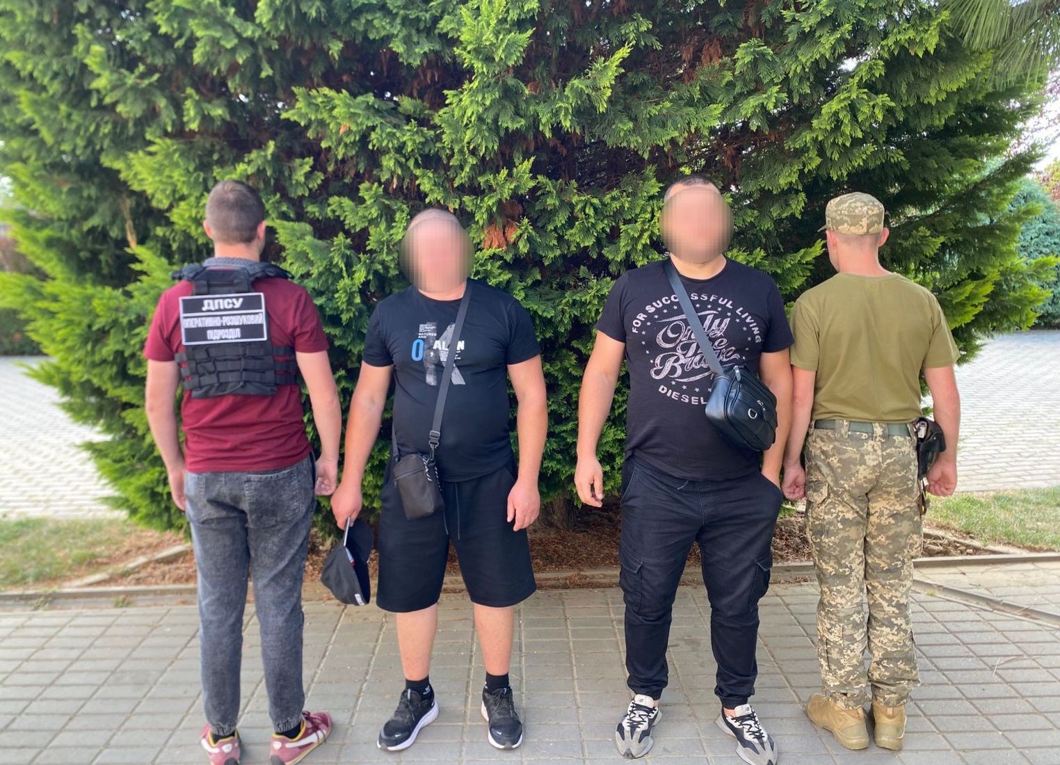 На Закарпатті затримали двох громадян України, які намагалися у незаконний спосіб пробратися до Угорщини0