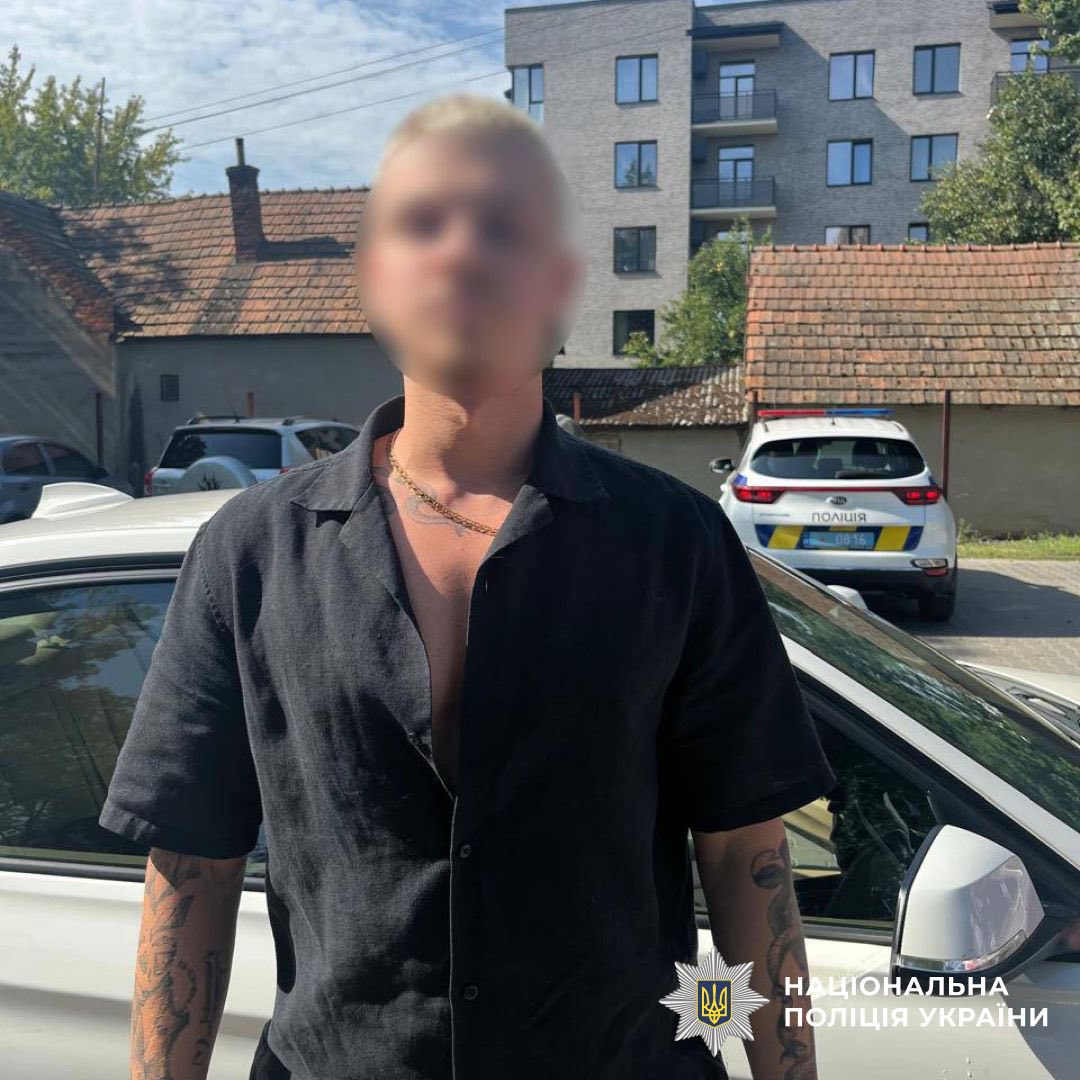 Стрільба в одному з поштових відділень в Ужгороді: поліція затримала підозрюваного0