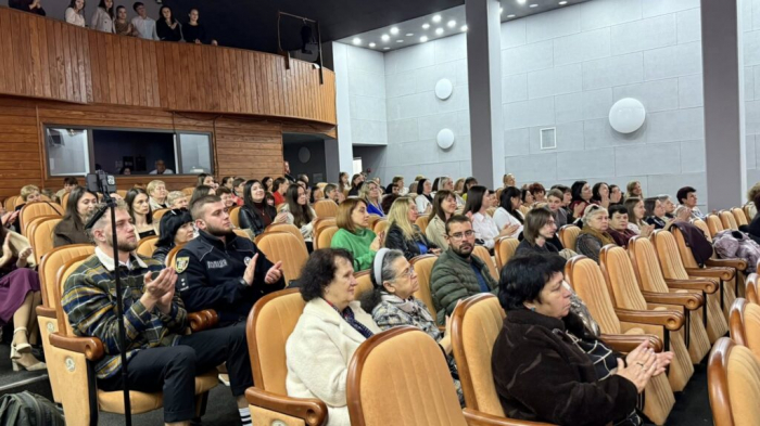 80 років – шлях знань, традицій і натхнення: Хустська ЗОШ І-ІІІ ст. №2 відзначає славний ювілей3