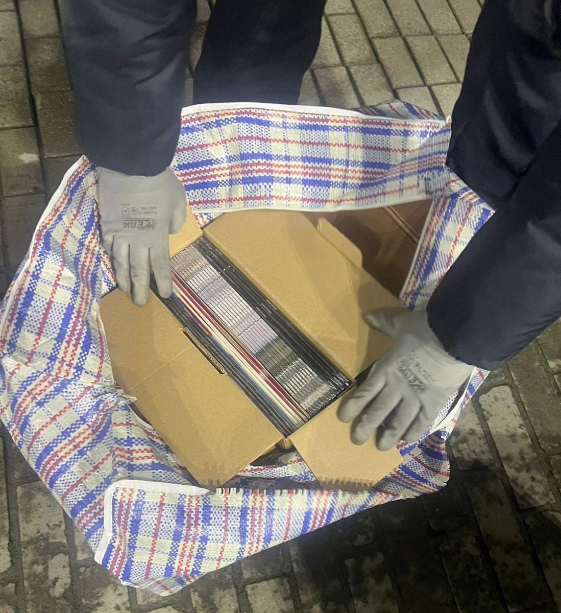 Ексклюзивну колекцію платівок відомих світових виконавців вилучили на кордоні зі Словаччиною: через недекларування0