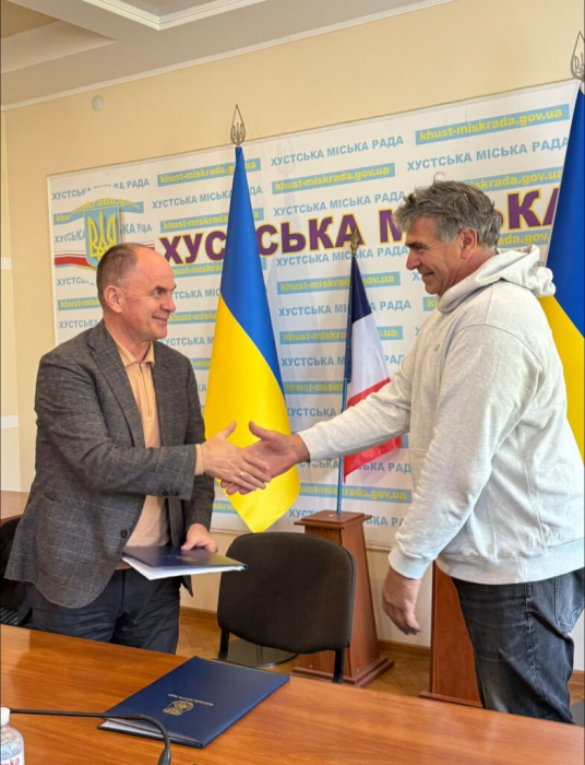 Хустська міська рада підписала Меморандум про співпрацю з муніципалітетами Франції4
