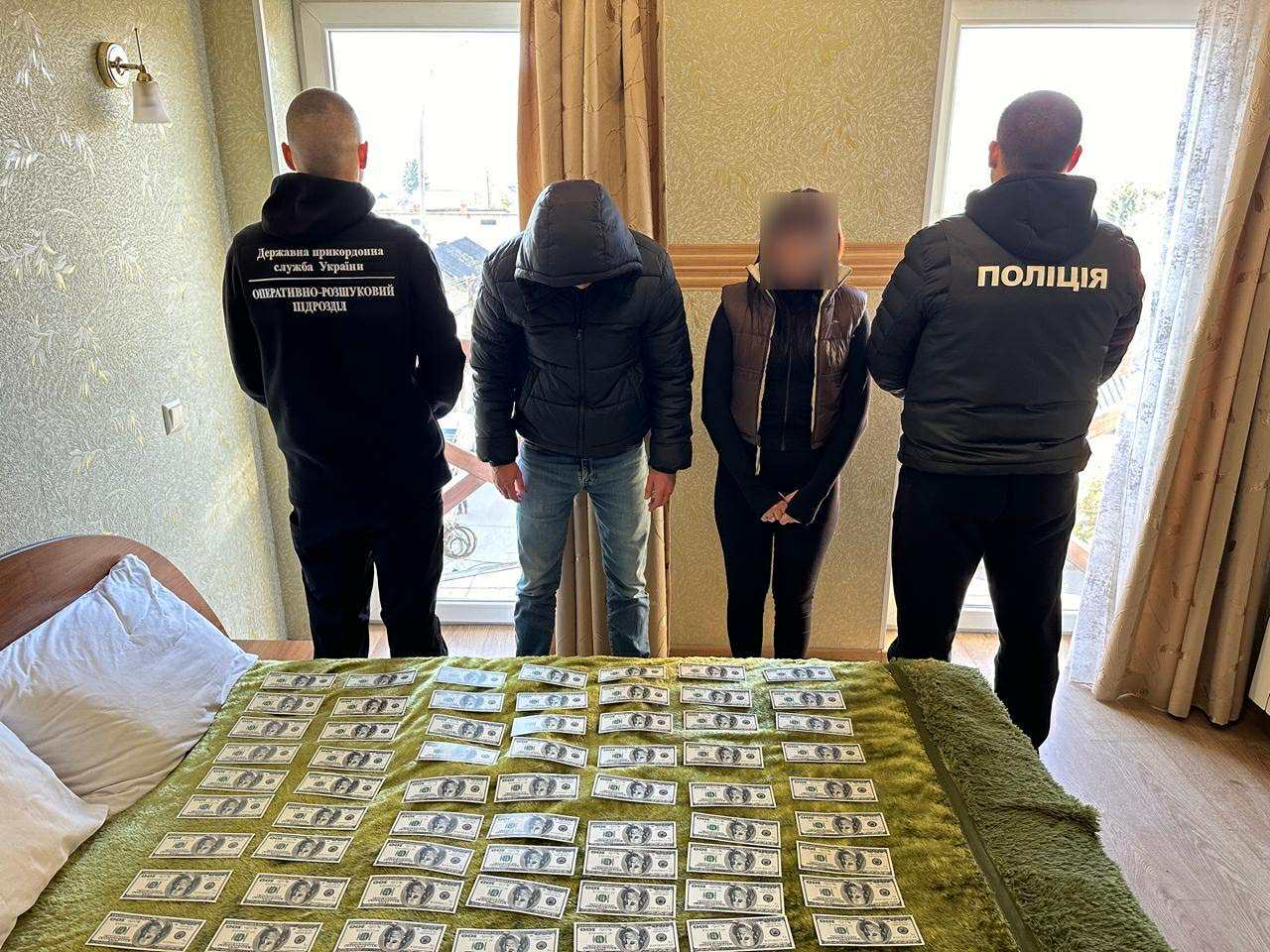 На Закарпатті прикордонники затримали переправницю, яка продавала «шлях» за кордон0