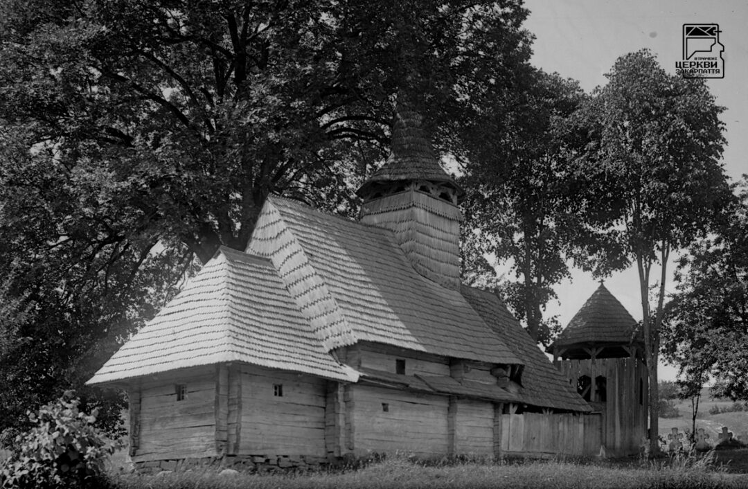 Греко-католицька церква св. арх. Михаїла у селі Росош