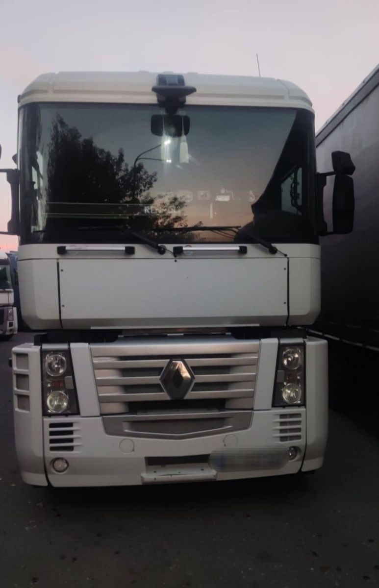 У пункті пропуску «Ужгород» у вантажівці виявили партію рідин для електронних сигарет0