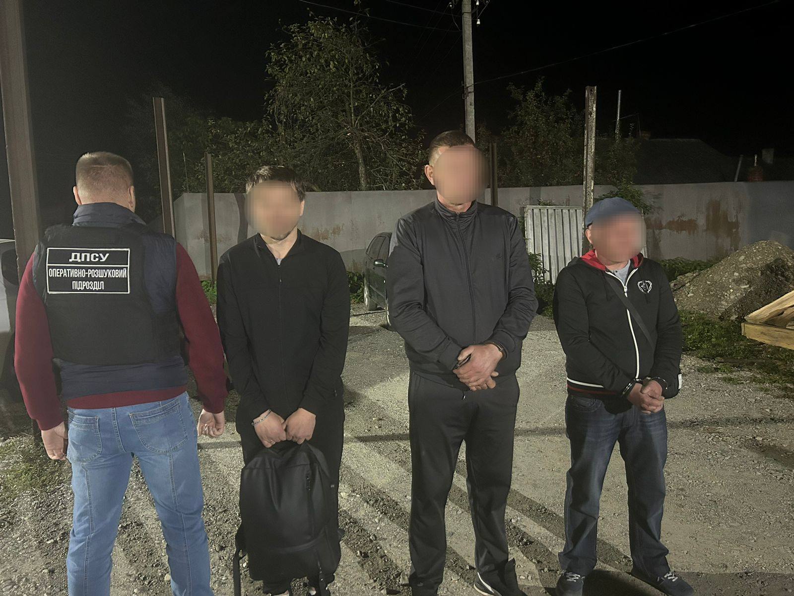 В Ужгородському районі затримали порушника кордону та двох його переправників0