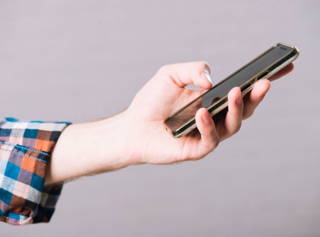 Через масові обстріли у деяких мобільних операторів проблеми з інтернетом та дзвінками0