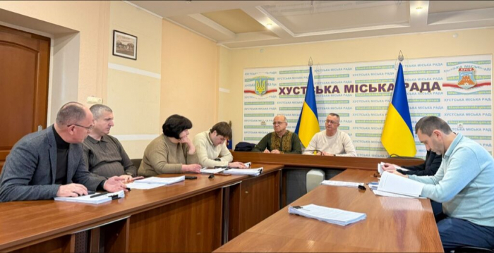 Напередодні чергової сесії засідали постійні депутатські комісії6