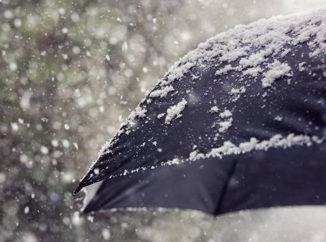 Синоптики попередили про негоду та коли почнеться дощ з переходом у мокрий сніг0