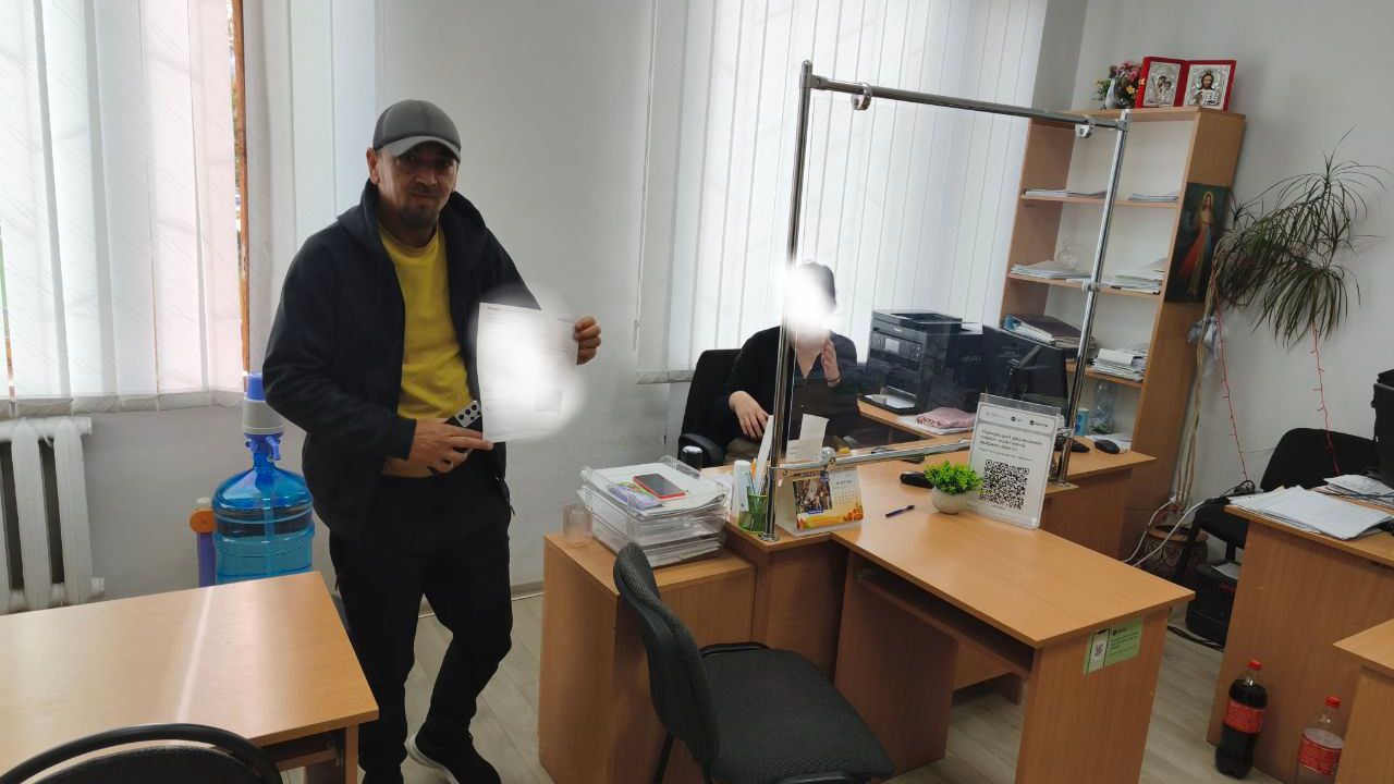 Чоловік оформив відстрочку в ЦНАПі Сваляви