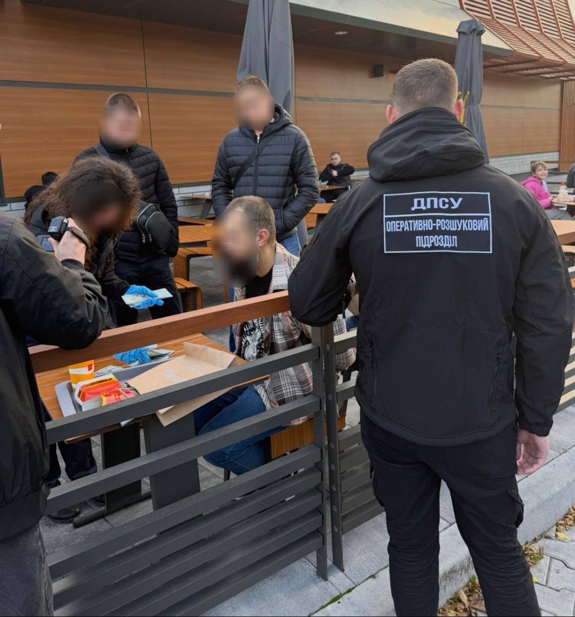 В Ужгороді затримали киянина, який намагався незаконно переправити через кордон закарпатця0