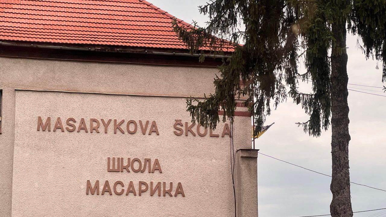 Школа Масарика у Сваляві