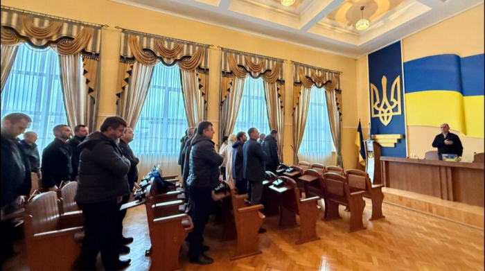 Депутати Хустської міської ради зібралися на позачергове засідання3