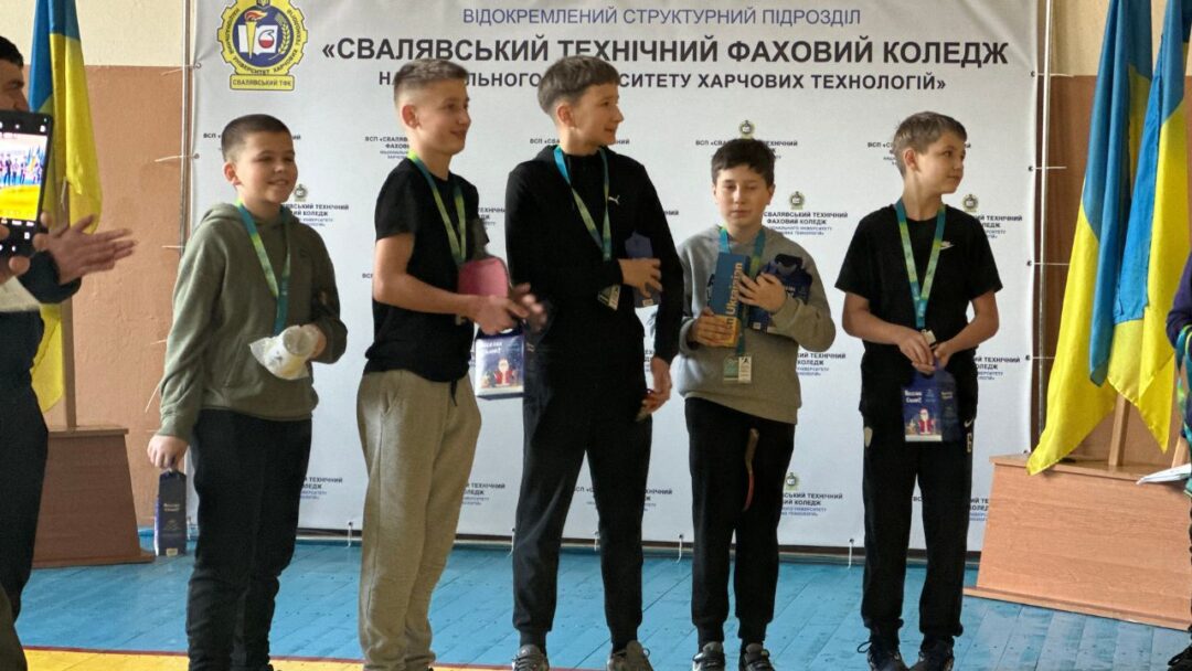 Команда Топ-Спін Молодість Свалява