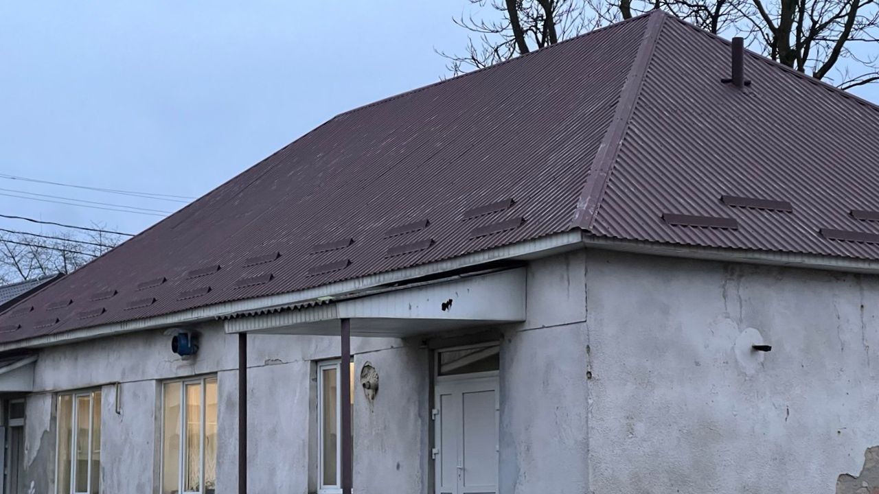 Покрівля їдальні ЗЗСО №1 Свалява