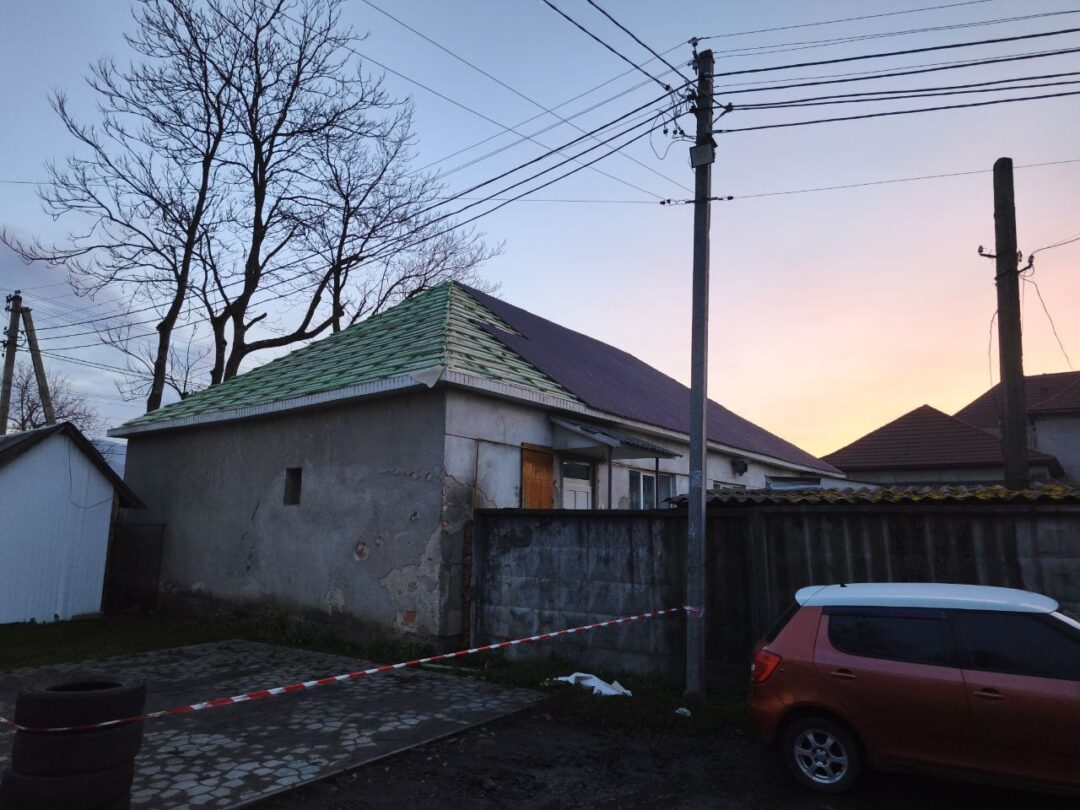 Ремонт покрівлі їдальні Свалявського ЗЗСО №1