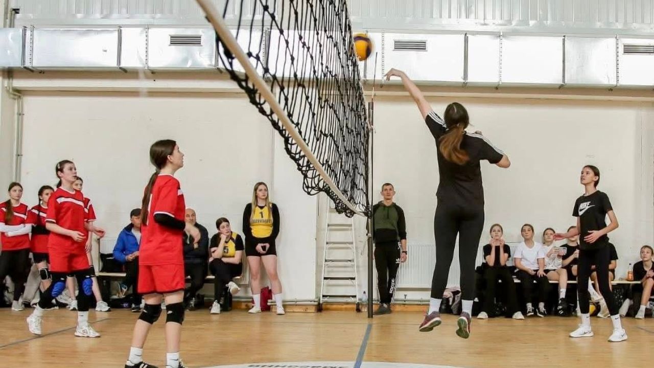 Пліч-о-пліч