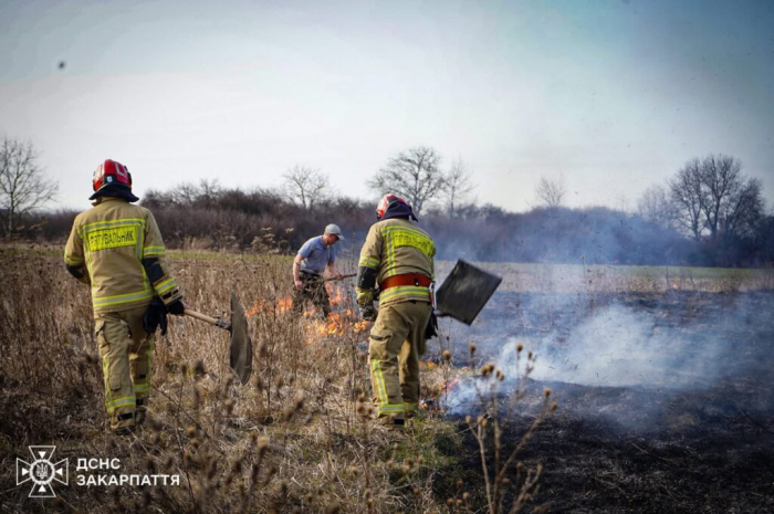 Спалювання сухої трави – небезпека для всієї громади!3