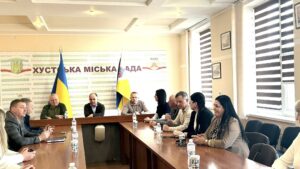 Стратегія розвитку освіти: Хустcька громада приймає освітні заклади з Донеччини2