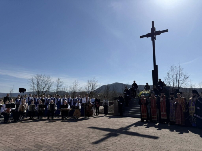 Відзначено 87-му річницю проголошення незалежності Карпатської України та 152-у річницю від дня народження Августина Волошина3