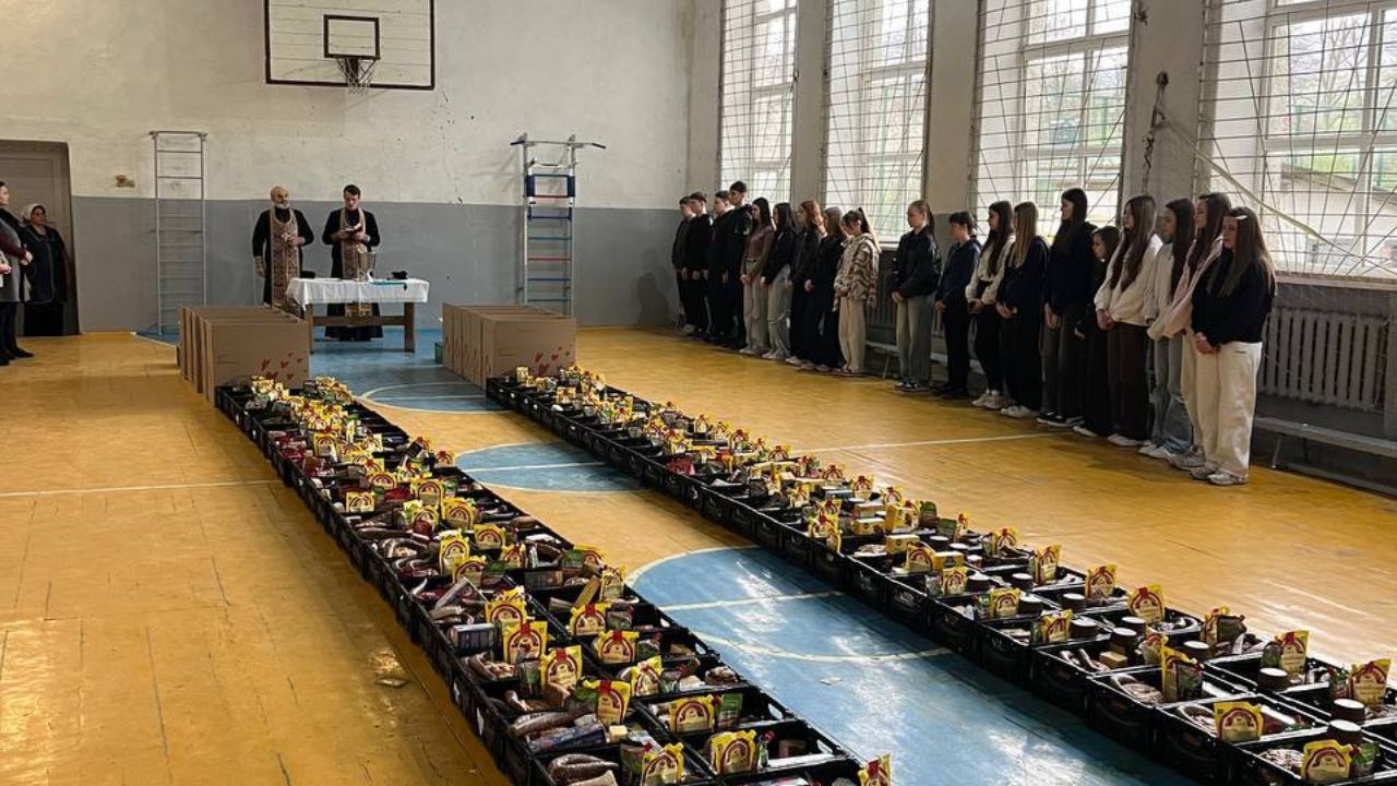 Освячення кошиків для воїнів