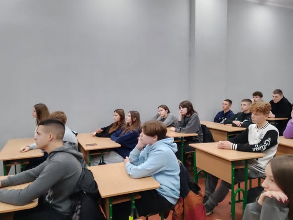 Профорієнтаційне анкетування у Хустському багатопрофільному ліцеї №1 ім. І. Магули2