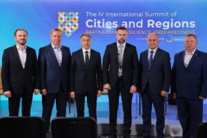Стійкість громад та міжнародна співпраця: Хустська громада — серед учасників IV Міжнародного саміту міст і регіонів0