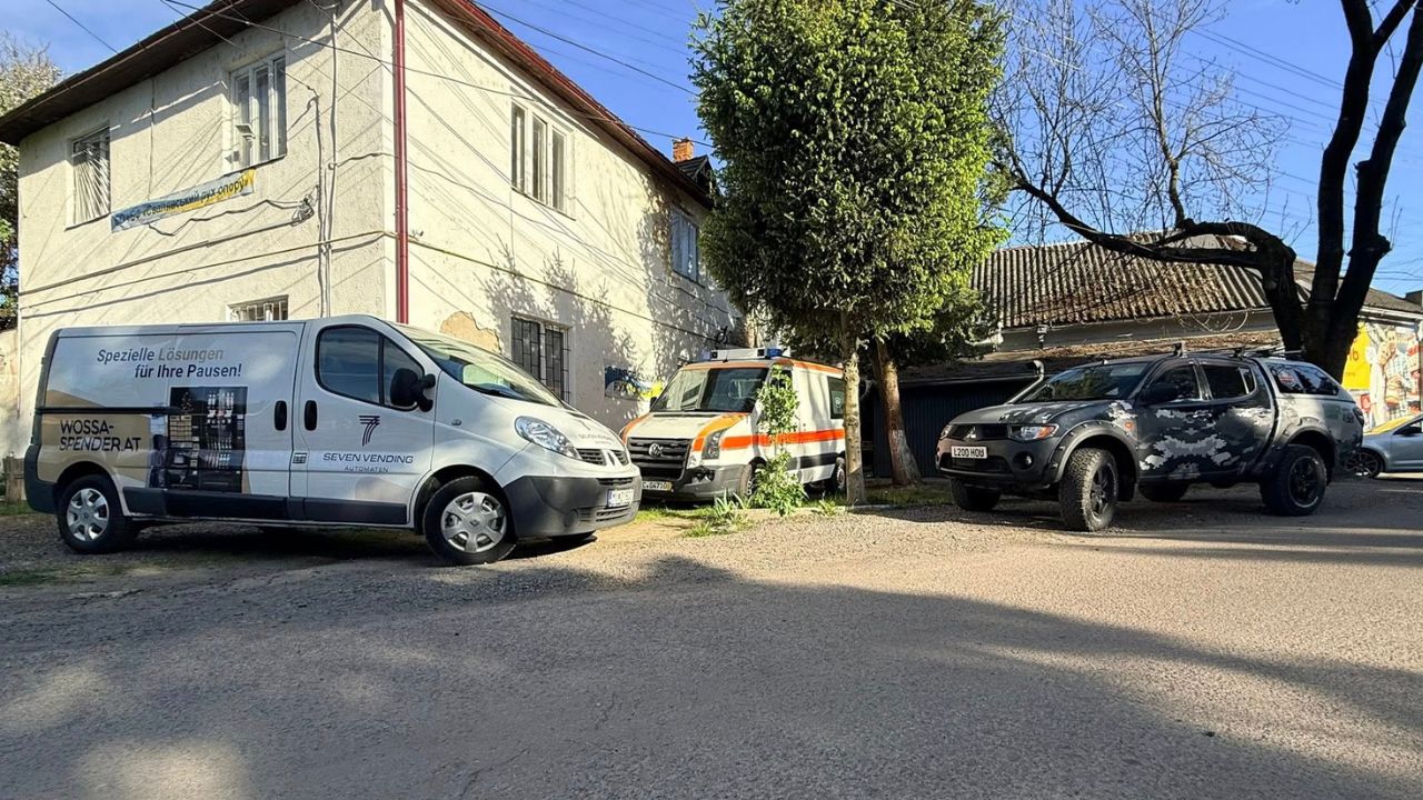 Автомобілі