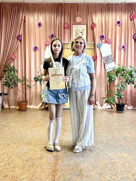 Талановита молодь Хустської громади — серед переможців обласного конкурсу українського художнього слова «Моя весна» ім. Івана Ірлявського!3