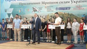 У Хусті урочисто відкрили Чемпіонат України з важкої атлетики серед юнаків та дівчат до 13 років1