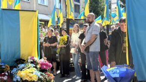 У Хустській громаді вшанували Героїв та доповнили Алею Пам’яті новими іменами1