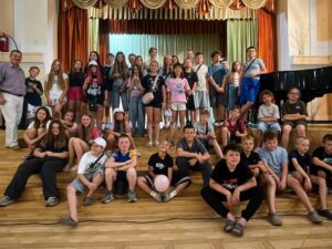 Хустська громада дарує дітям незабутні враження у межах проєкту «Карпатська зміна»1