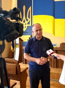 Відбулася 24-та сесія Хустської міської ради: депутати підтримали освіту, соціальну сферу та розвиток громади2