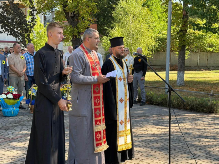 День пам'яті захисників України, які загинули в боротьбі за незалежність, суверенітет і територіальну цілісність України4