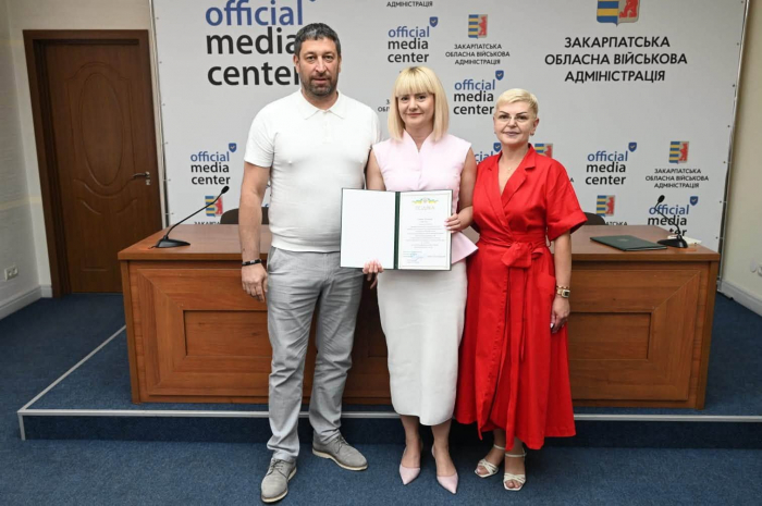 На Закарпатті відзначили найкращих працівників та керівників ЦНАПів3