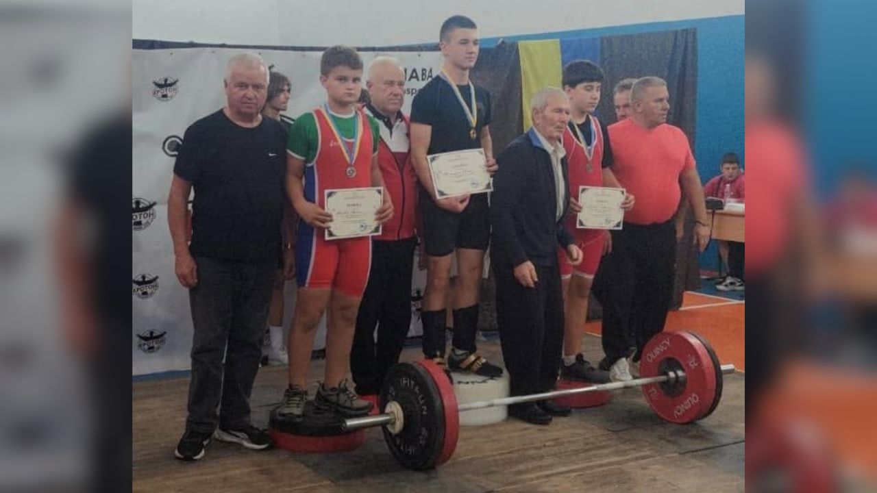 Свалявський важкоатлет на змаганнях у Іршаві