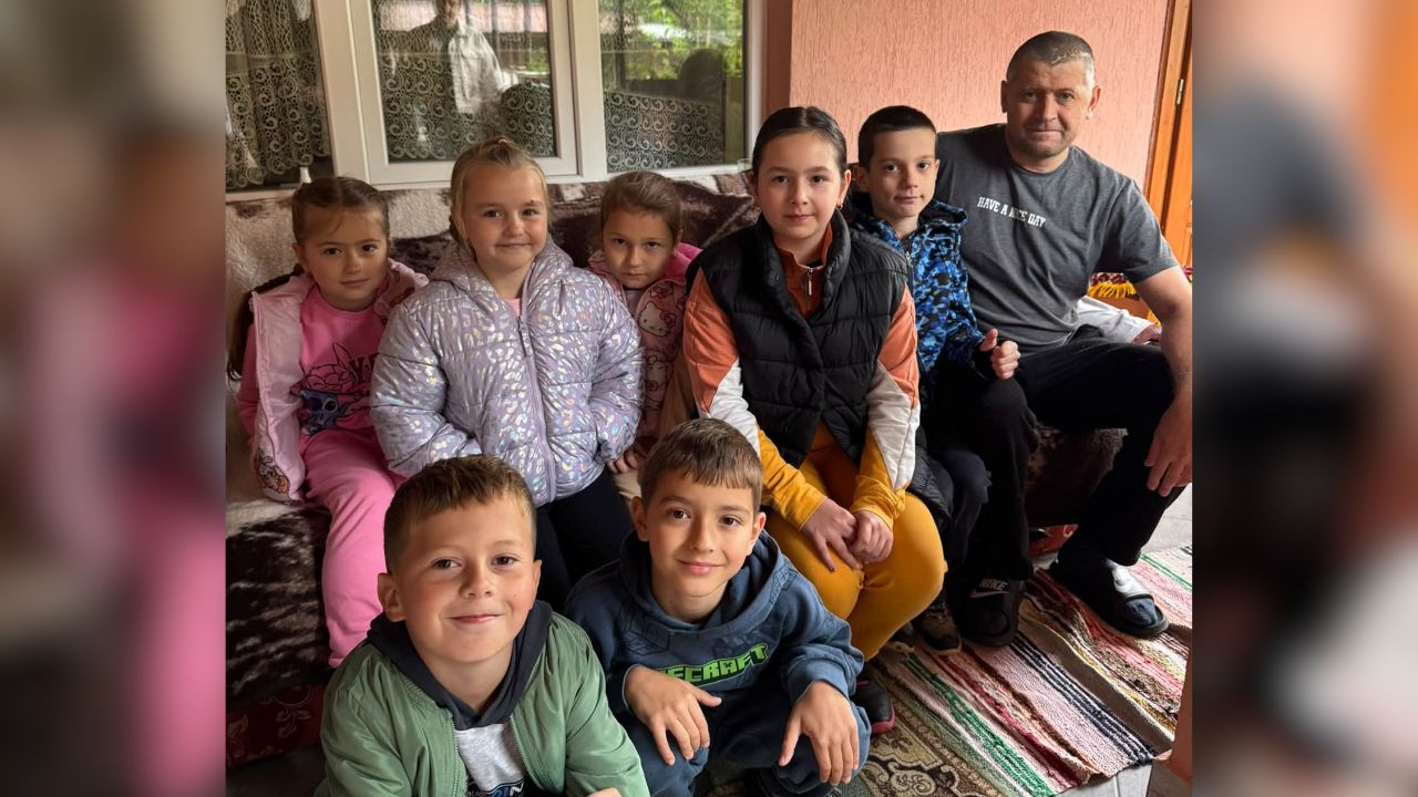 Учні з Тибави і захисник