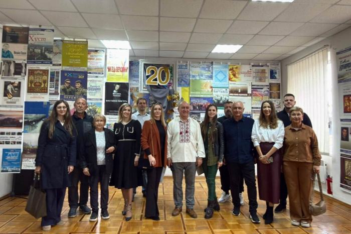 Хустська картинна галерея відзначила 20-річчя: два десятиліття творчості, натхнення та мистецьких здобутків3