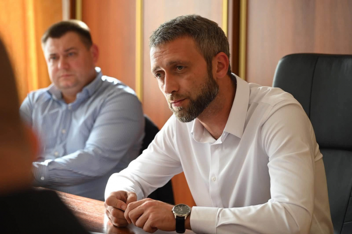 На Закарпатті обговорили готовність автомобільних доріг до осінньо-зимового періоду1