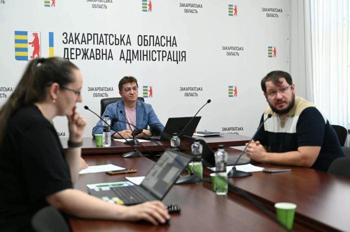 На Закарпатті обговорили впровадження штучного інтелекту у роботу бізнесу та громад0