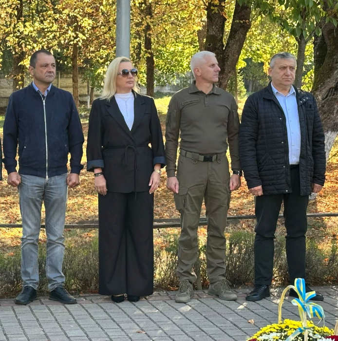 У Хустському районі вшанували захисників і захисниць України!0