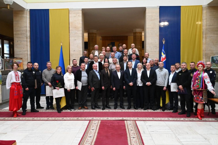 У Закарпатській ОВА відбулися урочистості до Дня автомобіліста і дорожника0